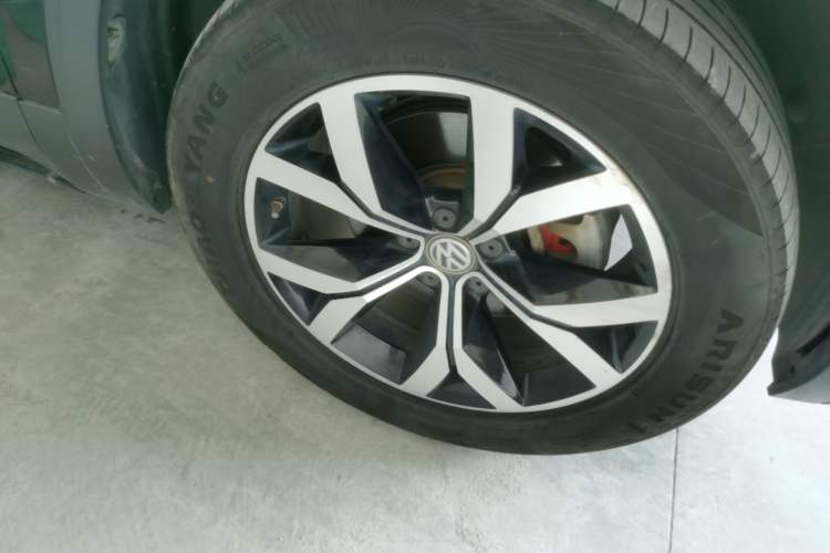 Used Volkswagen Teramont 2017 380TSI Four-Wheel Drive Luxury Edition Right Front Wheel Hub