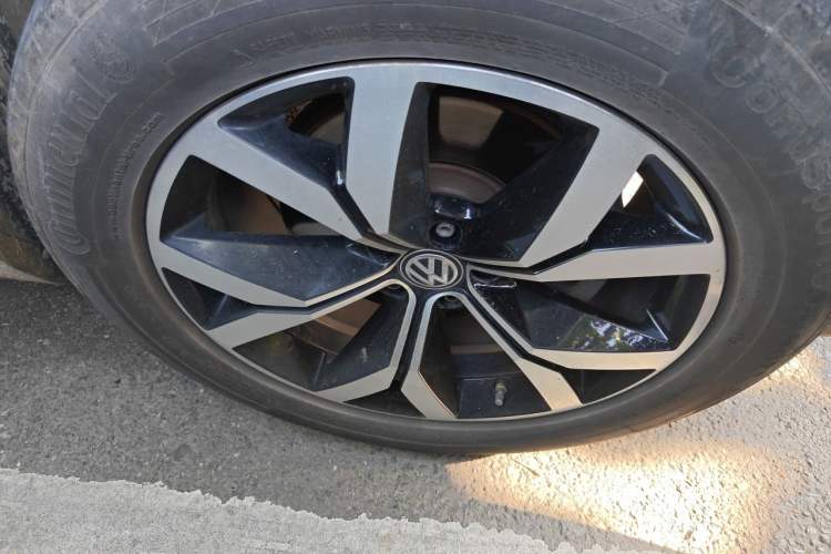 Used Volkswagen Teramont 2017 380TSI Four-Wheel Drive Luxury Edition Right Front Wheel Hub