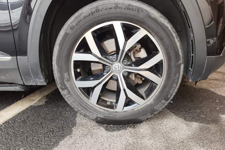 Used Volkswagen Teramont 2017 380TSI Four-Wheel Drive Luxury Edition Right Front Wheel Hub