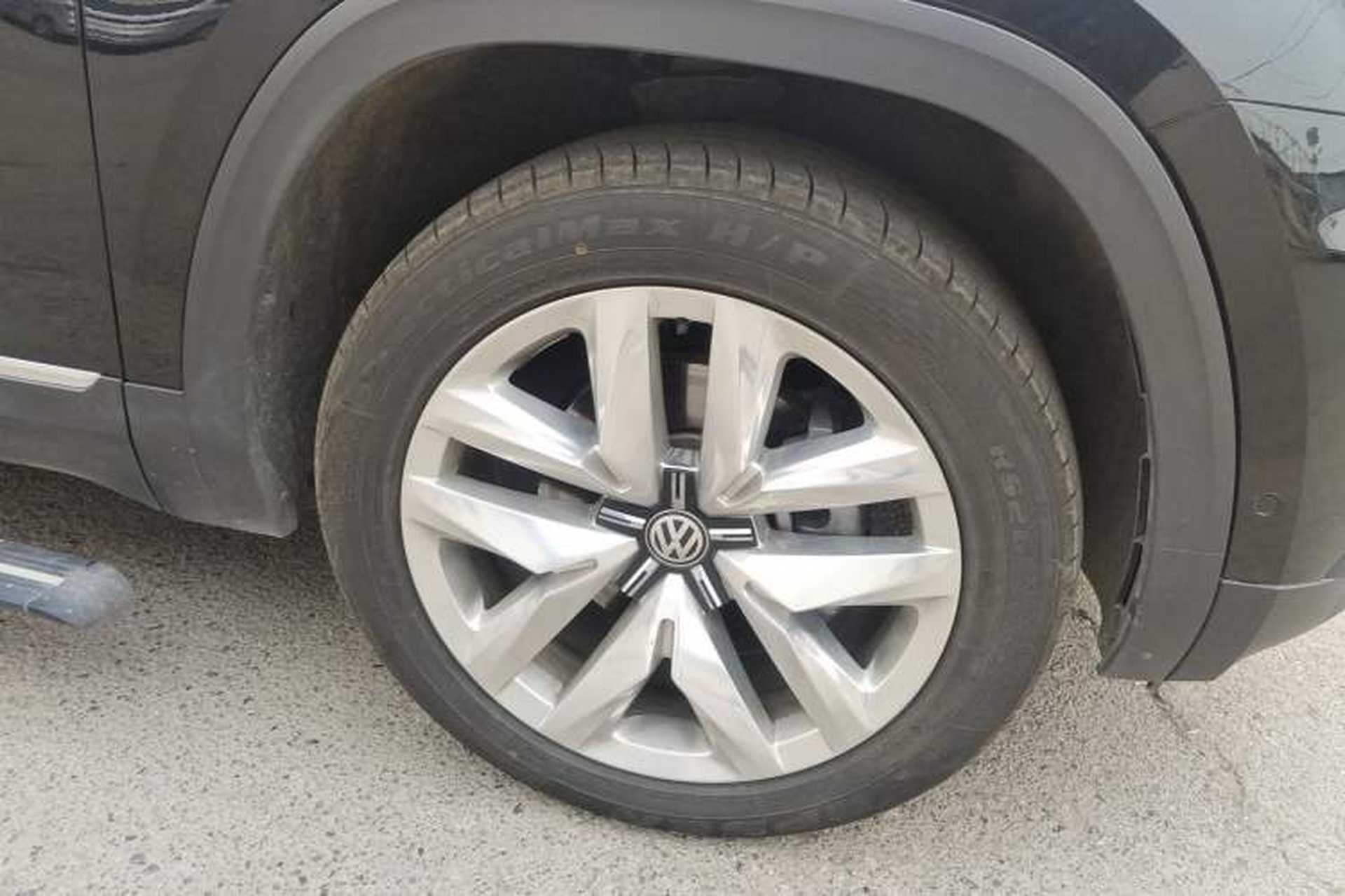 Used Volkswagen Teramont 2017 530 V6 Four-Wheel Drive Flagship Edition Right Front Wheel Hub