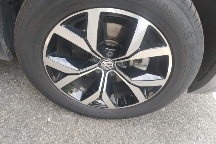 Used Volkswagen Teramont 2017 380TSI Four-Wheel Drive Luxury Edition Right Front Wheel Hub