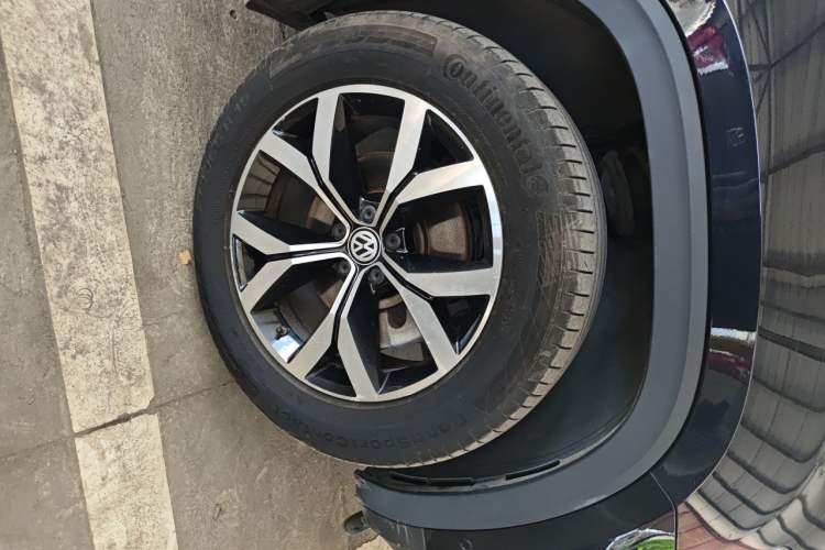 Used Volkswagen Teramont 2017 380TSI Four-Wheel Drive Luxury Edition Right Front Wheel Hub