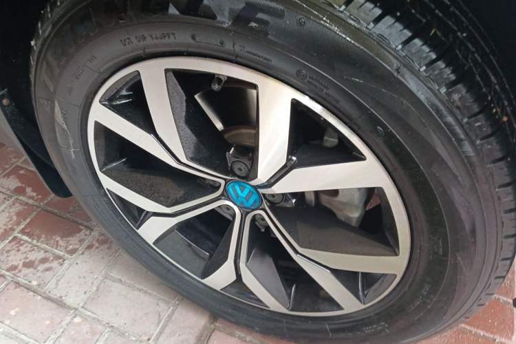 Used Volkswagen Teramont 2017 530 V6 Four-Wheel Drive Luxury Edition Right Front Wheel Hub