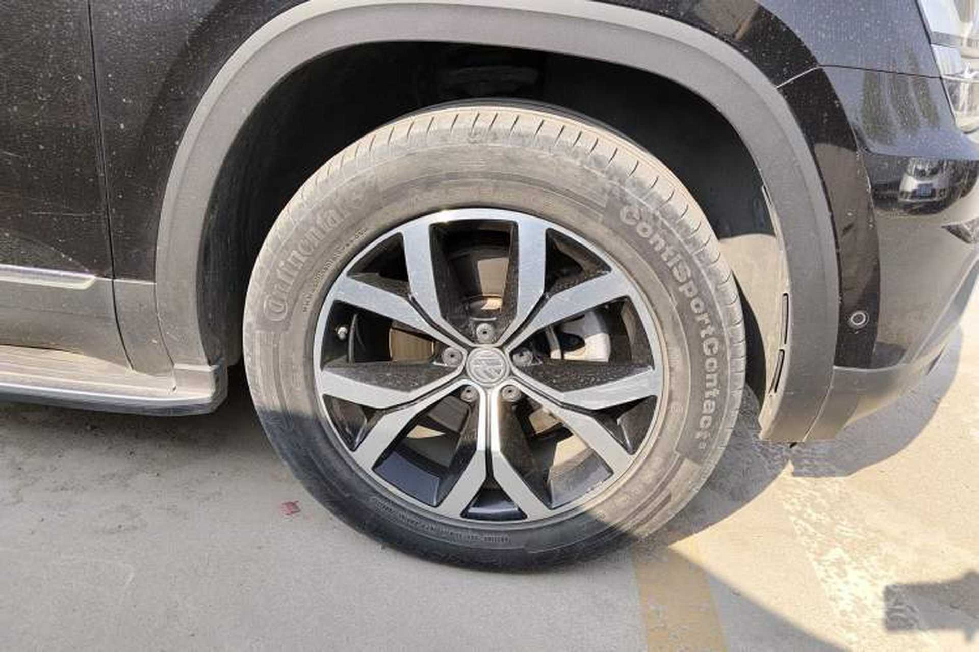 Used Volkswagen Teramont 2017 330TSI Two-Wheel-Drive Luxury Edition Right Front Wheel Hub