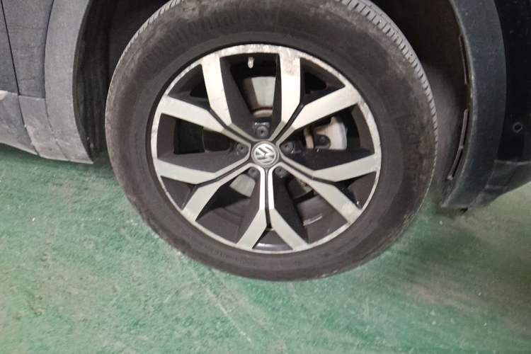 Used Volkswagen Teramont 2017 380TSI Four-Wheel Drive Luxury Edition Right Front Wheel Hub