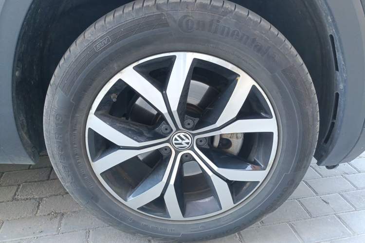 Used Volkswagen Teramont 2017 380TSI Four-Wheel Drive Luxury Edition Right Front Wheel Hub