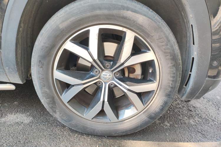 Used Volkswagen Teramont 2017 380TSI Four-Wheel Drive Luxury Edition Right Front Wheel Hub