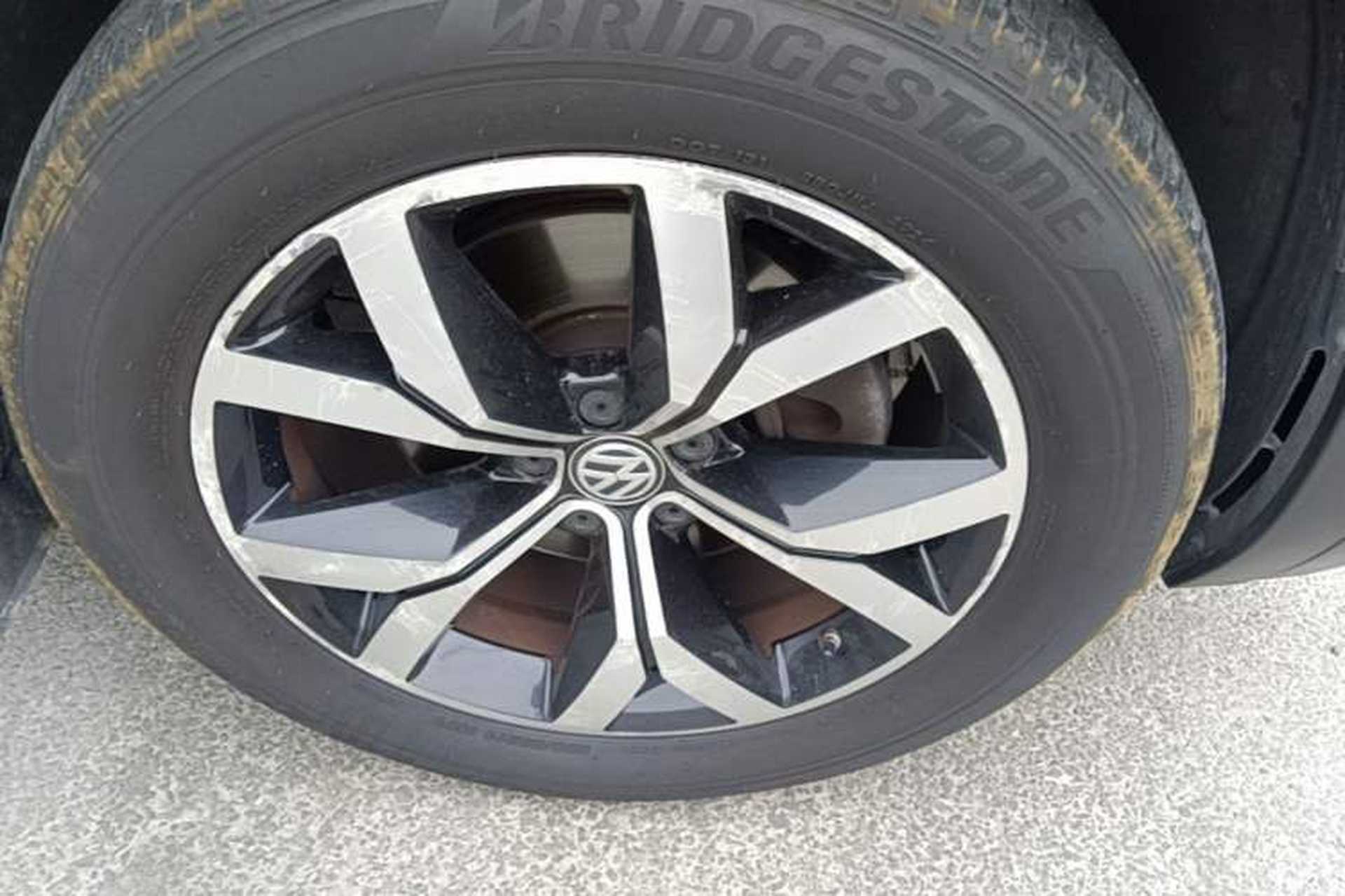 Used Volkswagen Teramont 2017 330TSI Two-Wheel-Drive Luxury Edition Right Front Wheel Hub