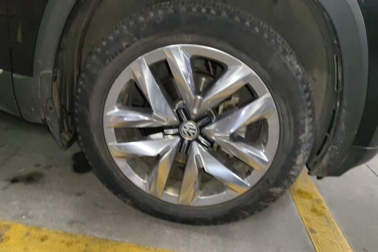 Used Volkswagen Teramont 2017 380TSI Four-Wheel Drive Comfort Edition Right Front Wheel Hub
