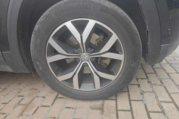 Used Volkswagen Teramont 2017 380TSI Four-Wheel Drive Luxury Edition Right Front Wheel Hub