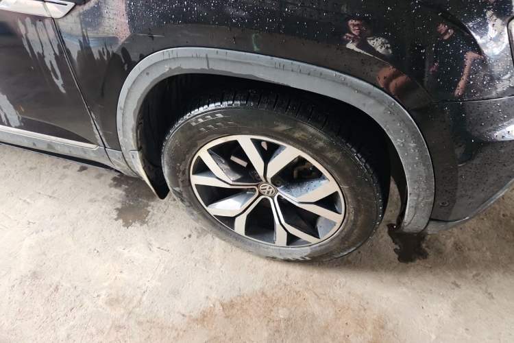 Used Volkswagen Teramont 2017 380TSI Four-Wheel Drive Luxury Edition Right Front Wheel Hub