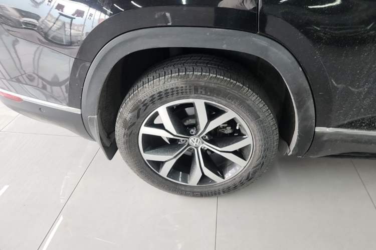 Used Volkswagen Teramont 2017 330TSI Two-Wheel-Drive Luxury Edition Right Rear Wheel Hub