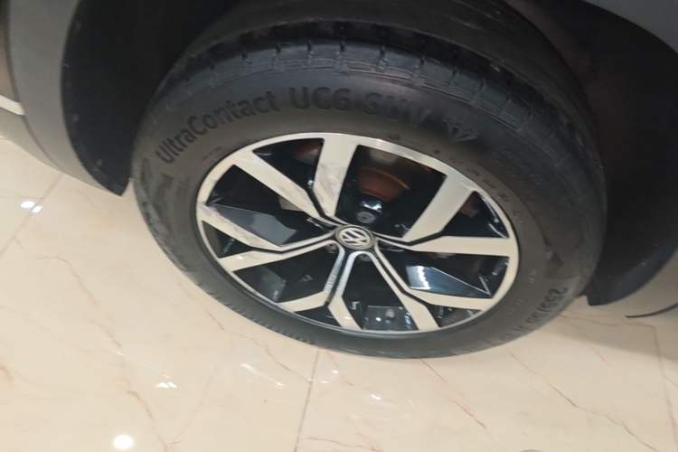 Used Volkswagen Teramont 2017 380TSI Four-Wheel Drive Luxury Edition Right Rear Wheel Hub