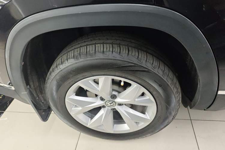 Used Volkswagen Teramont 2017 380TSI Four-Wheel Drive Comfort Edition Right Rear Wheel Hub