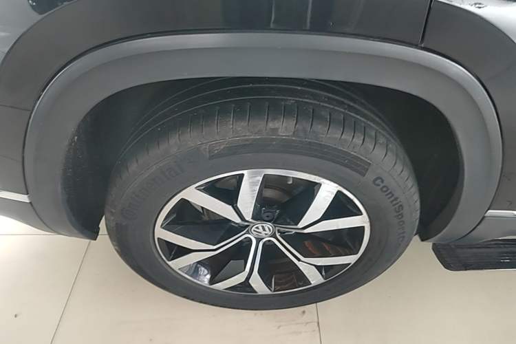 Used Volkswagen Teramont 2017 380TSI Four-Wheel Drive Luxury Edition Right Rear Wheel Hub