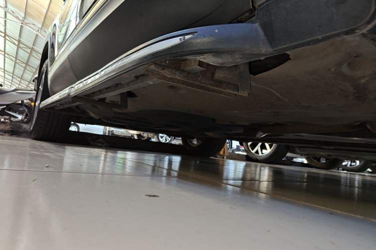 Used Volkswagen Teramont 2017 380TSI Four-Wheel Drive Comfort Edition Right Side Sill