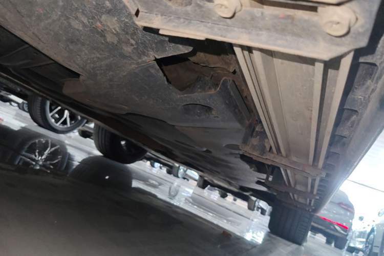 Used Volkswagen Teramont 2017 330TSI Two-Wheel-Drive Luxury Edition Right Side Sill