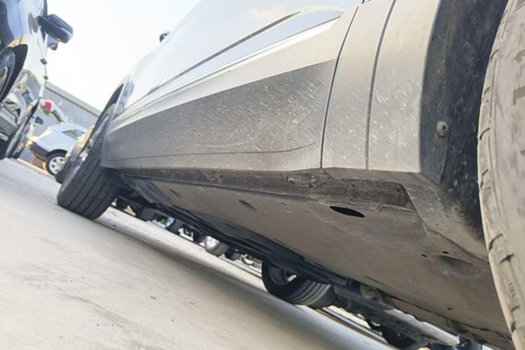 Used Volkswagen Teramont 2017 530 V6 Four-Wheel Drive Supreme Flagship Edition Right Side Sill