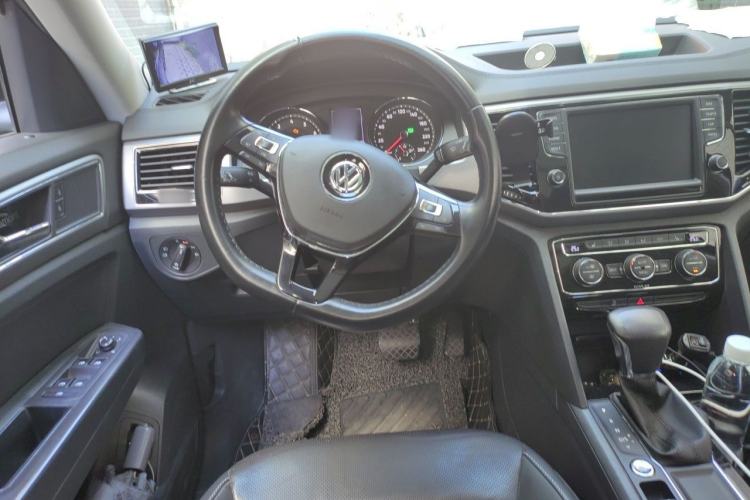Used Volkswagen Teramont 2017 330TSI Two-Wheel-Drive Luxury Edition Steering Wheel