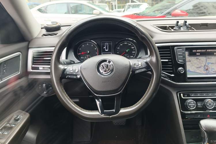 Used Volkswagen Teramont 2017 530 V6 Four-Wheel Drive Luxury Edition Steering Wheel