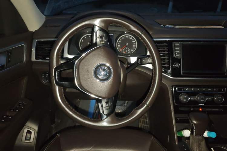 Used Volkswagen Teramont 2017 330TSI Two-Wheel-Drive Luxury Edition Steering Wheel