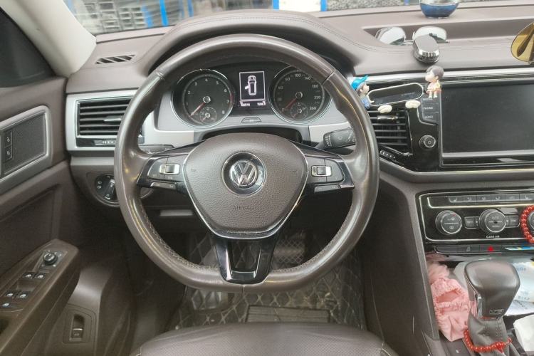 Used Volkswagen Teramont 2017 530 V6 Four-Wheel Drive Luxury Edition Steering Wheel