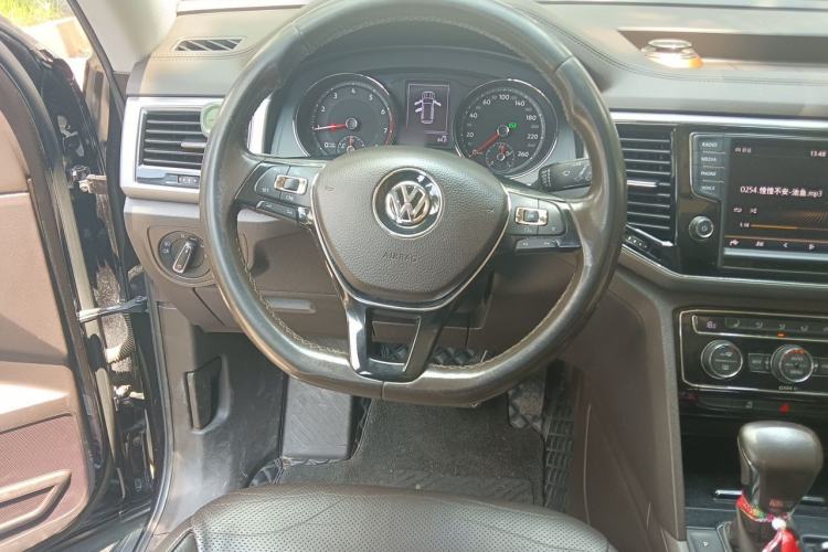 Used Volkswagen Teramont 2017 530 V6 Four-Wheel Drive Luxury Edition Steering Wheel