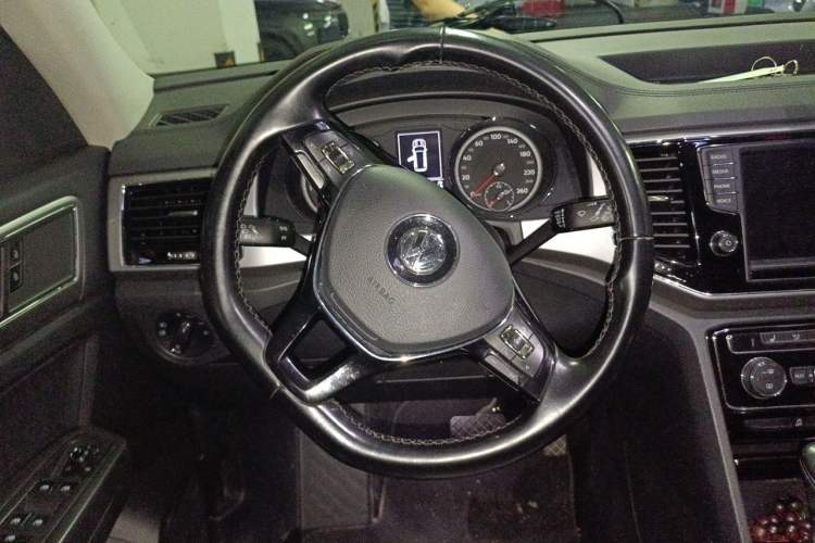 Used Volkswagen Teramont 2017 380TSI Four-Wheel Drive Luxury Edition Steering Wheel