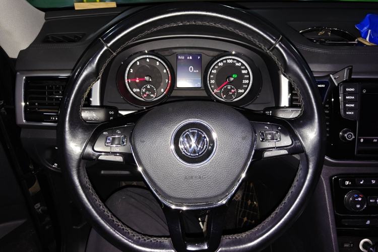 Used Volkswagen Teramont 2017 330TSI Two-Wheel-Drive Luxury Edition Steering Wheel