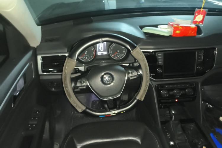 Used Volkswagen Teramont 2017 330TSI Two-Wheel-Drive Luxury Edition Steering Wheel