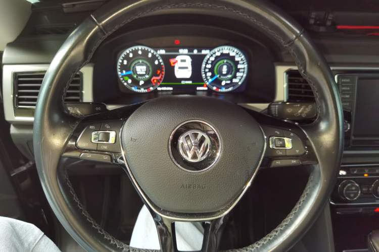 Used Volkswagen Teramont 2017 330TSI Two-Wheel-Drive Luxury Edition Steering Wheel