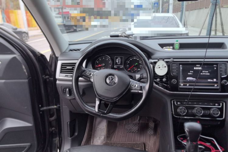 Used Volkswagen Teramont 2017 330TSI Two-Wheel-Drive Luxury Edition Steering Wheel