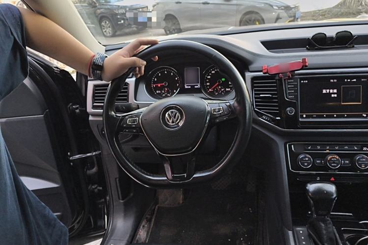 Used Volkswagen Teramont 2017 530 V6 Four-Wheel Drive Luxury Edition Steering Wheel