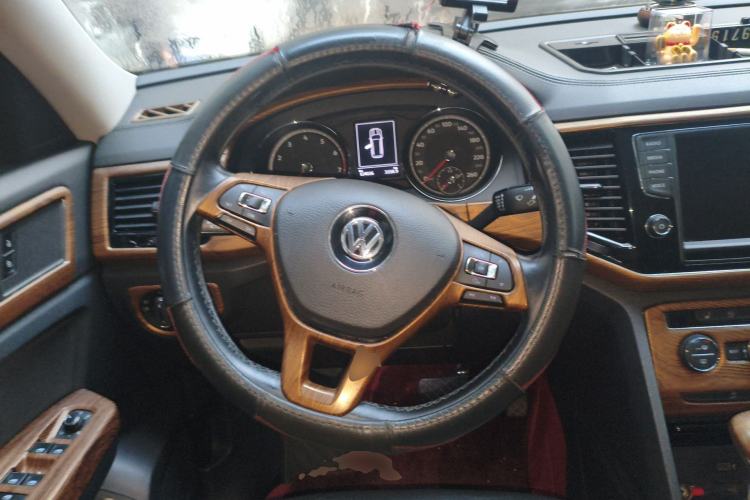 Used Volkswagen Teramont 2017 330TSI Two-Wheel-Drive Luxury Edition Steering Wheel