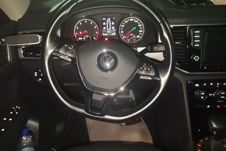 Used Volkswagen Teramont 2017 330TSI Two-Wheel-Drive Luxury Edition Steering Wheel