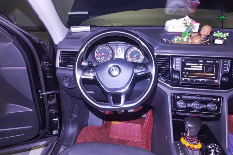 Used Volkswagen Teramont 2017 330TSI Two-Wheel-Drive Luxury Edition Steering Wheel
