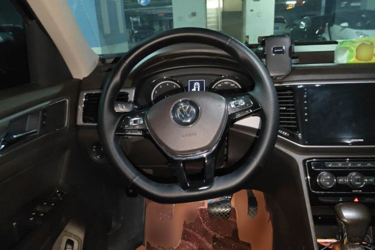 Used Volkswagen Teramont 2017 530 V6 Four-Wheel Drive Luxury Edition Steering Wheel