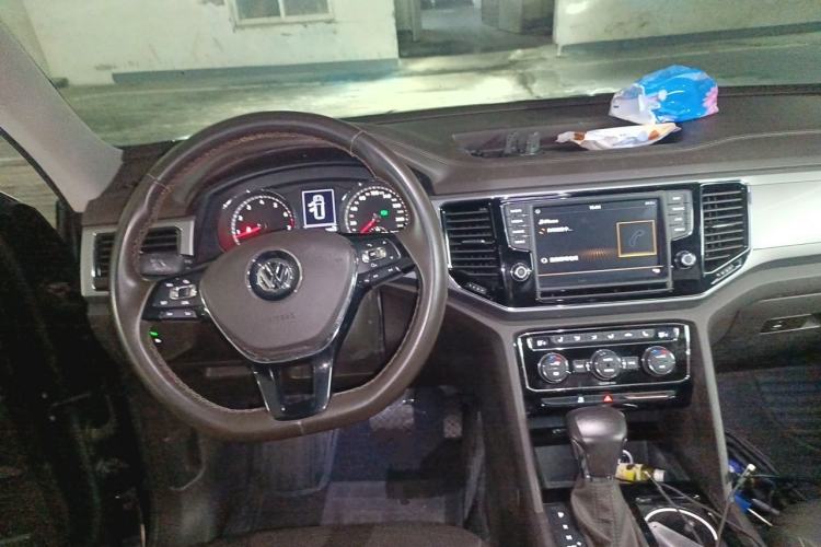 Used Volkswagen Teramont 2017 330TSI Two-Wheel-Drive Luxury Edition Steering Wheel