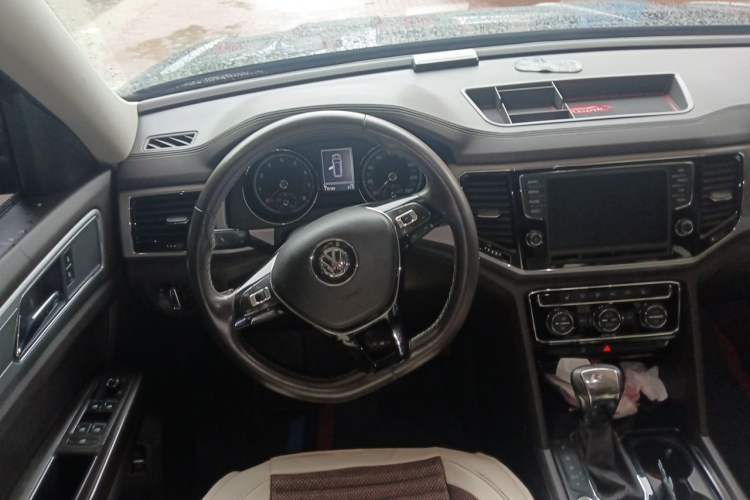 Used Volkswagen Teramont 2017 530 V6 Four-Wheel Drive Luxury Edition Steering Wheel