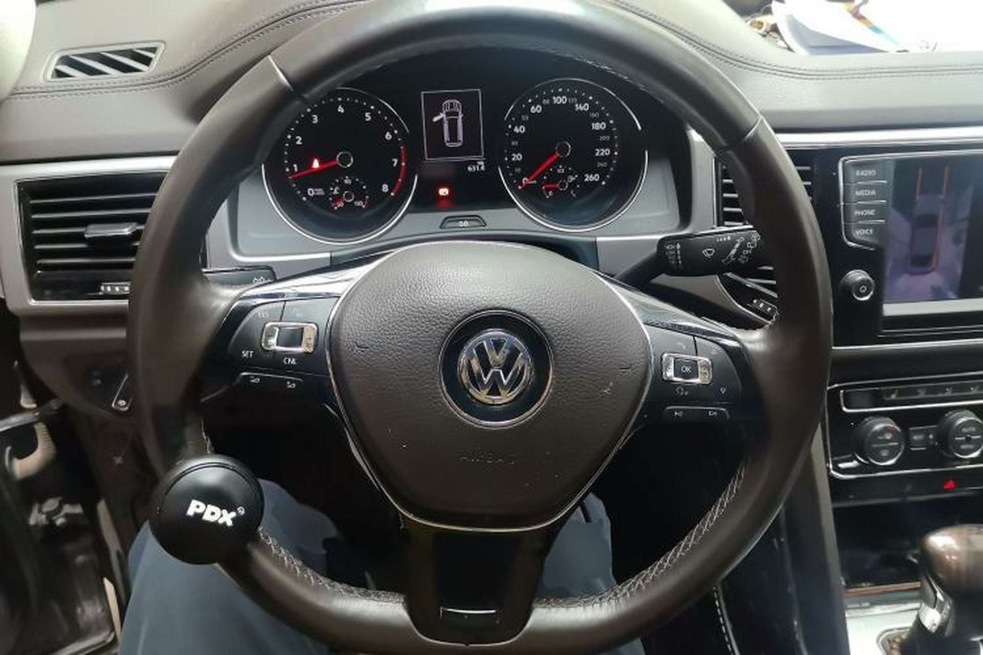 Used Volkswagen Teramont 2017 330TSI Two-Wheel-Drive Luxury Edition Steering Wheel