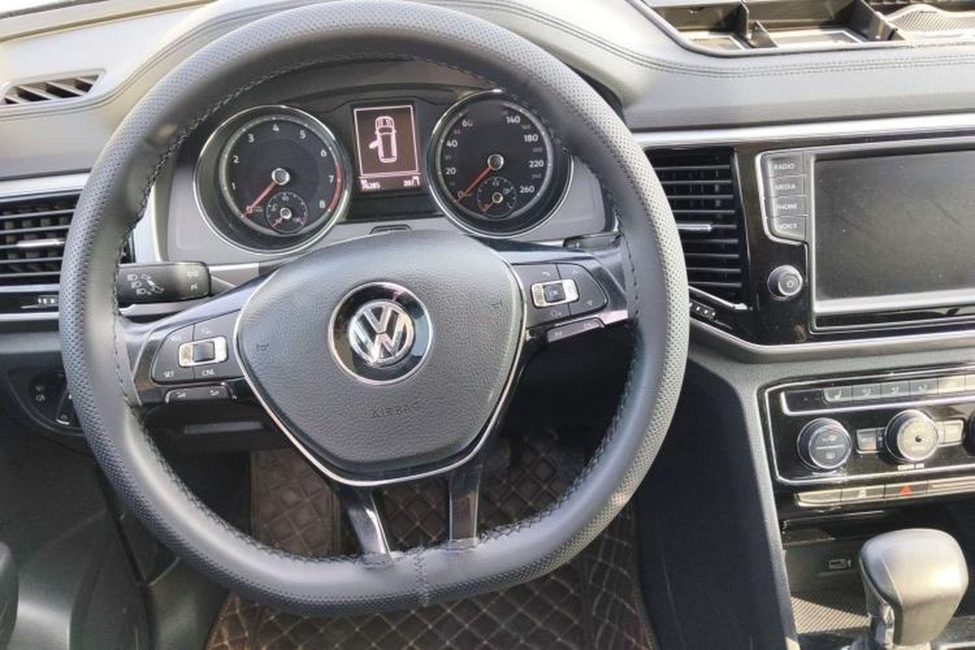 Used Volkswagen Teramont 2017 330TSI Two-Wheel-Drive Luxury Edition Steering Wheel