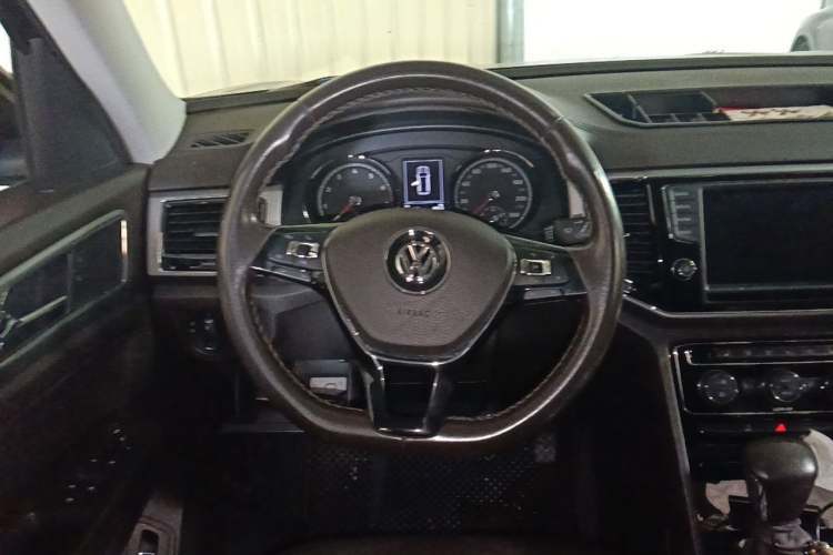 Used Volkswagen Teramont 2017 380TSI Four-Wheel Drive Luxury Edition Steering Wheel