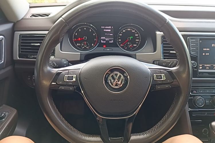 Used Volkswagen Teramont 2017 330TSI Two-Wheel-Drive Luxury Edition Steering Wheel
