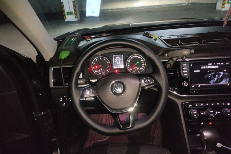 Used Volkswagen Teramont 2017 330TSI Two-Wheel-Drive Luxury Edition Steering Wheel