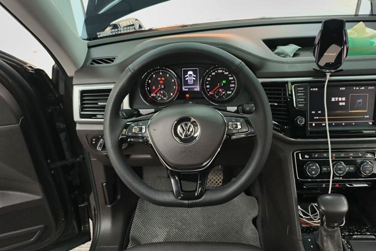 Used Volkswagen Teramont 2017 530 V6 Four-Wheel Drive Luxury Edition Steering Wheel