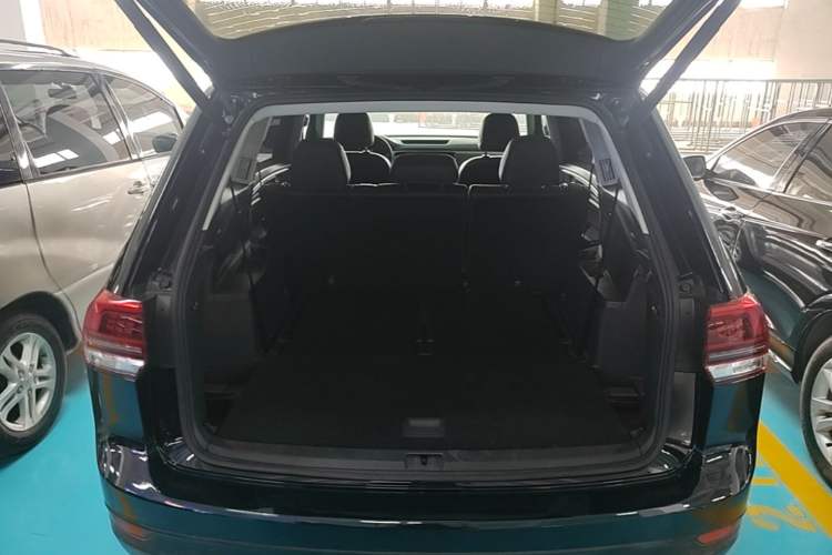 Used Volkswagen Teramont 2017 330TSI Two-Wheel-Drive Comfort Edition Trunk