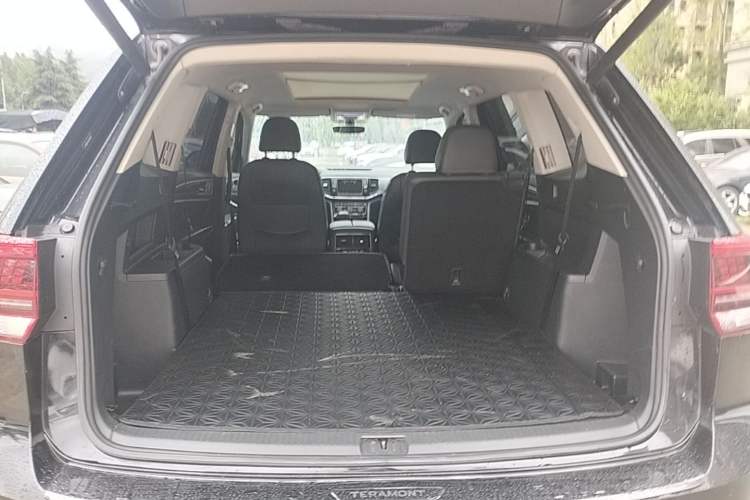 Used Volkswagen Teramont 2017 380TSI Four-Wheel Drive Luxury Edition Trunk