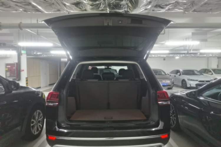 Used Volkswagen Teramont 2017 380TSI Four-Wheel Drive Luxury Edition Trunk