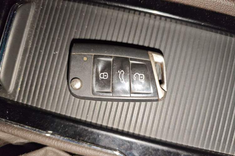 Used Volkswagen Teramont 2017 330TSI Two-Wheel-Drive Luxury Edition Vehicle Key