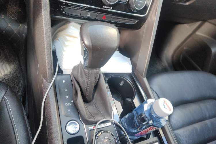 Used Volkswagen Teramont 2017 380TSI Four-Wheel Drive Luxury Edition Gear Lever